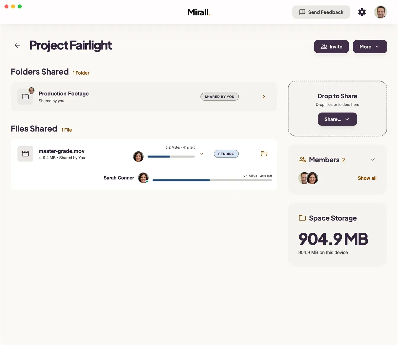 A shared file in Mirall expanded to show each person downloading it, with their avatar, progress, speed, and time remaining